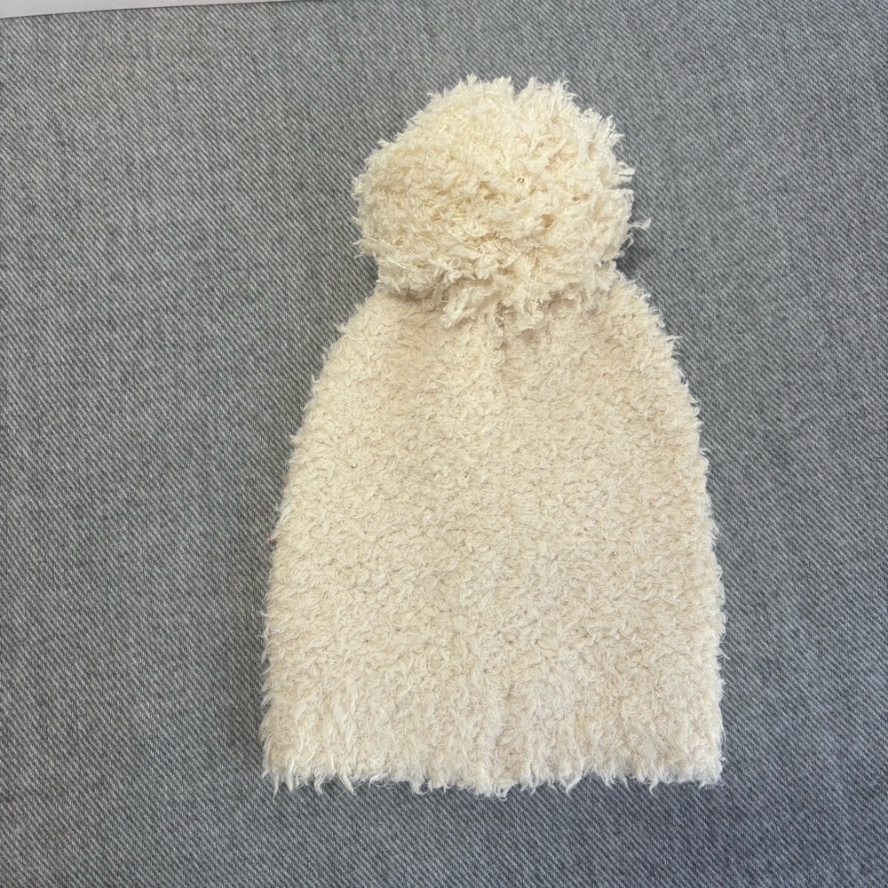 NWT Lemon Ecru Cozy & Warm Fuzzy Pom Beanie Hat – Cream/Ivory One Size - Picture 2 of 8